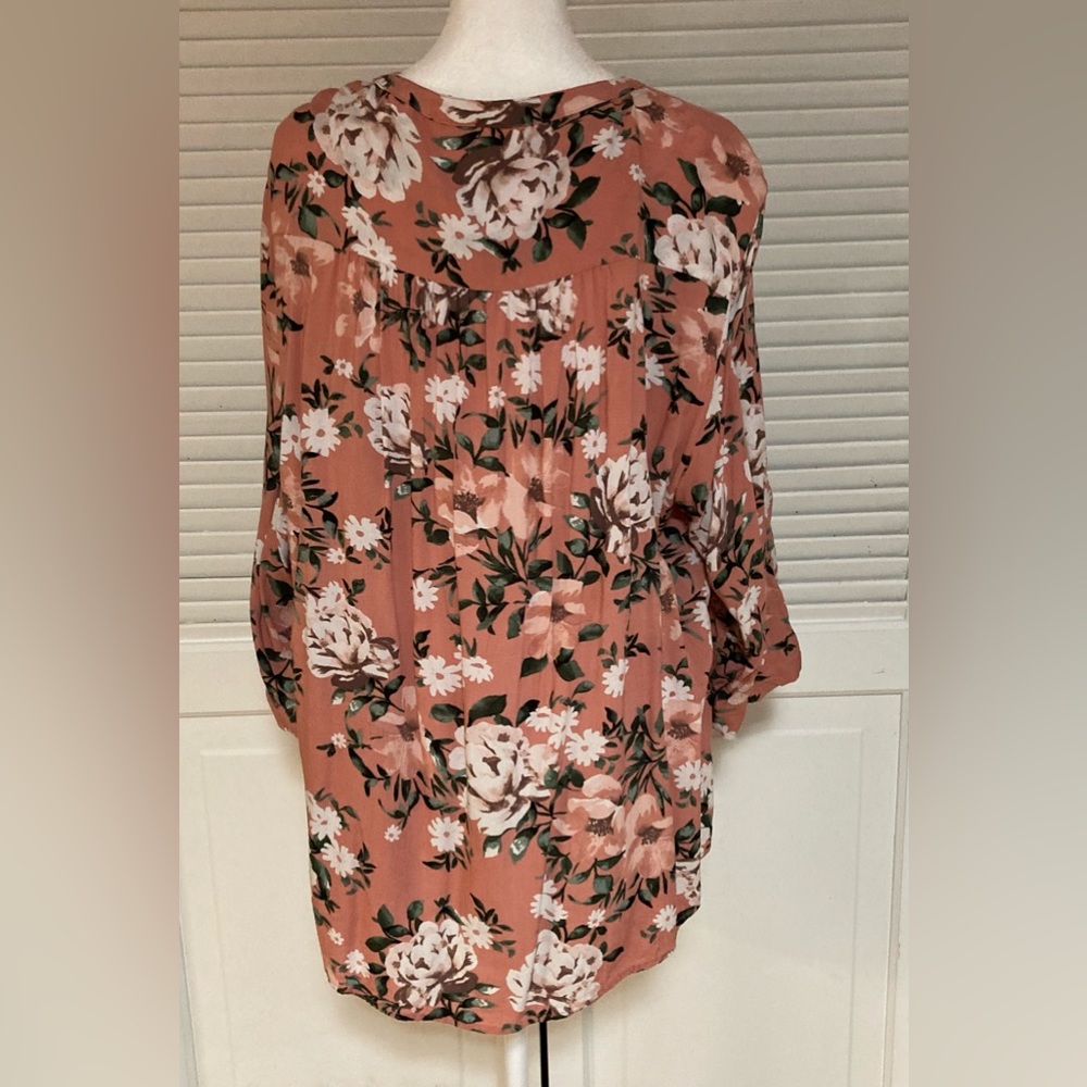 EUC Torrid Harper Multicolor Floral Blouse Plus Size 3X - Picture 6 of 11